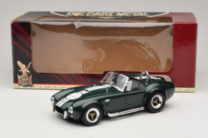 Shelby Cobra 427 S/C Tumši Zaļš Baltas Svītras Road Signature 1:18 92058-P1 Metāls — attēls 8 no 8