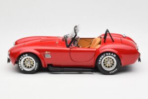 Shelby Cobra 427 S/C Sarkans Kyosho 1:18 08047R Metāls — attēls 4 no 8