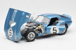 Shelby Cobra Daytona Coupe #5 D. Gurney / B. Bondurant 24 Hours of Le Mans 1964 Exoto 1:18 135190555498 Metāls — attēls 2 no 8