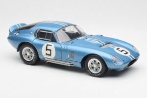 Shelby Cobra Daytona Coupe #5 D. Gurney / B. Bondurant 24 Hours of Le Mans 1964 Exoto 1:18 135190555498 Metāls — attēls 6 no 8
