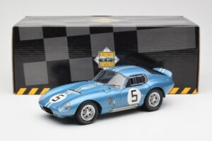 Shelby Cobra Daytona Coupe #5 D. Gurney / B. Bondurant 24 Hours of Le Mans 1964 Exoto 1:18 135190555498 Metāls — attēls 8 no 8