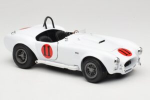 Shelby Cobra 427 S/C Balts Auto World 1:18 AWSS104 Metāls — attēls 6 no 8
