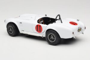 Shelby Cobra 427 S/C Balts Auto World 1:18 AWSS104 Metāls — attēls 7 no 8