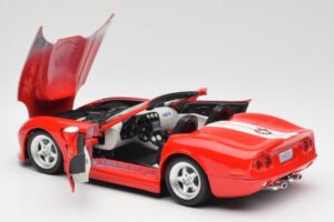 Shelby Series 1 Kabriolets Sarkans Bburago 1:18 3353 Metāls — attēls 5 no 8