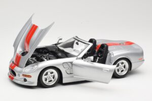 Shelby Series 1 Sudrabs Bburago 1:18 3323 Metāls — attēls 2 no 8
