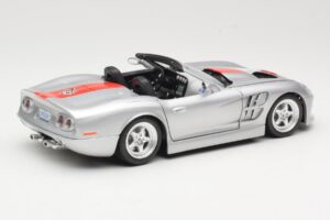 Shelby Series 1 Sudrabs Bburago 1:18 3323 Metāls — attēls 3 no 8