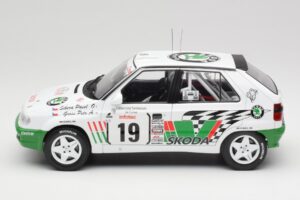 Skoda Felicia Kit Car #19 P. Sibera / P. Gross Tour de Corse 1995 IXO 1:18 18RMC149B Metāls — attēls 3 no 6