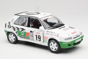 Skoda Felicia Kit Car #19 P. Sibera / P. Gross Tour de Corse 1995 IXO 1:18 18RMC149B Metāls — attēls 4 no 6