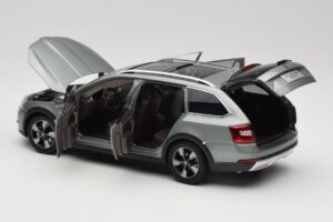Skoda Octavia Mk4 Combi Zaļš Paudi Model 1:18 ZMR000005GRU Metāls — attēls 5 no 8