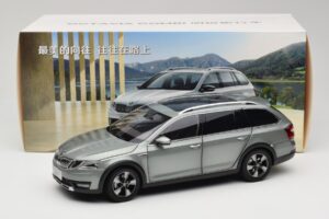 Skoda Octavia Mk4 Combi Zaļš Paudi Model 1:18 ZMR000005GRU Metāls — attēls 8 no 8
