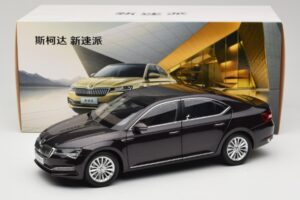 Skoda Superb Mk3 Melns Paudi Model 1:18 ZSS000006BLA Metāls — attēls 8 no 8