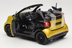 Smart Fortwo 453 Kabriolets Melns Un Dzeltens Norev 1:18 B66960289 Metāls — attēls 5 no 8