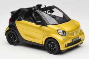 Smart Fortwo 453 Kabriolets Melns Un Dzeltens Norev 1:18 B66960289 Metāls — attēls 6 no 8