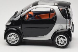 Smart Fortwo Melns Kyosho 1:18 0004830V000C08Q00 Metāls — attēls 4 no 8