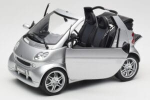 Smart Fortwo W450 Brabus Cabrio Sudrabs Dīleru Izdevums Kyosho 1:18 0017769V001C05Q00 Metāls — attēls 2 no 8