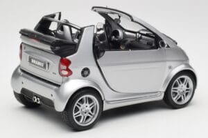 Smart Fortwo W450 Brabus Cabrio Sudrabs Dīleru Izdevums Kyosho 1:18 0017769V001C05Q00 Metāls — attēls 3 no 8