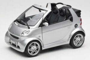 Smart Fortwo W450 Brabus Cabrio Sudrabs Dīleru Izdevums Kyosho 1:18 0017769V001C05Q00 Metāls