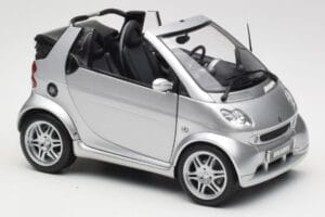 Smart Fortwo W450 Brabus Cabrio Sudrabs Dīleru Izdevums Kyosho 1:18 0017769V001C05Q00 Metāls — attēls 6 no 8