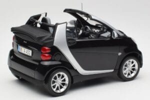 Smart Fortwo Kabriolets W451 Melns & Sudrabs Minichamps 1:18 Q0022566V001C18Q00 Metāls — attēls 3 no 8