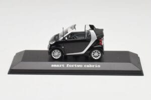 Smart Fortwo Cabrio Dziļi Melns Minichamps 1:43 Q0022561V001C18Q00 Metāls