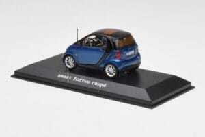 Smart Fortwo Coupe Aqua Zils Metallic & Melns Minichamps 1:43 Q0022558V001C77Q00 Metāls — attēls 3 no 4