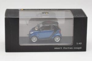 Smart Fortwo Coupe Aqua Zils Metallic & Melns Minichamps 1:43 Q0022558V001C77Q00 Metāls — attēls 4 no 4