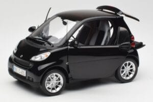 Smart Fortwo Coupe W451 Deep Melns Minichamps 1:18 Q0022563V001C02Q00 Metāls — attēls 2 no 8