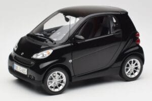 Smart Fortwo Coupe W451 Deep Melns Minichamps 1:18 Q0022563V001C02Q00 Metāls