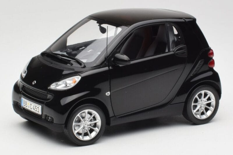 Smart Fortwo Coupe W451 Deep Melns Minichamps 1:18 Q0022563V001C02Q00 Metāls