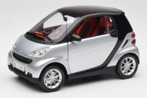Smart Fortwo Coupe W451 Sudrabs & Melns Minichamps 1:18 Q0022528V001C75Q00 Metāls