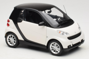 Smart Fortwo 451 Coupe Balts Melns Minichamps 1:18 150036302 Metāls — attēls 6 no 8