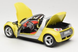 Smart Roadster 452 Dzeltens Bburago 1:18 34099-M2 Metāls — attēls 5 no 8