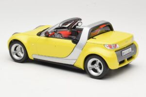 Smart Roadster 452 Dzeltens Bburago 1:18 34099-M2 Metāls — attēls 7 no 8
