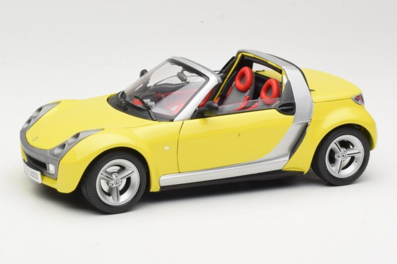 Smart Roadster 452 Dzeltens Bburago 1:18 34099-M2 Metāls