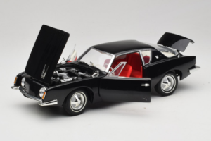 Studebaker Avanti Melns Signature Models 1:18 STUDEBAKER001 Metāls — attēls 2 no 8
