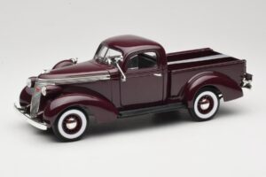 Studebaker Coupe Express Pickup Brūns American Mint 1:18 92458-R1 Metāls