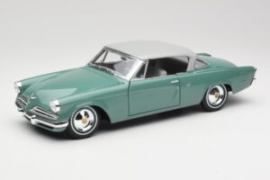 Studebaker Starliner Seafoam Zaļš & Shasta Balts Maisto 1:18 31651 Metāls