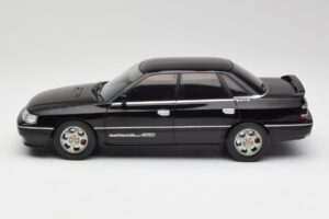 Subaru Legacy RS Melns IXO 1:18 18CMC131A Metāls — attēls 3 no 6