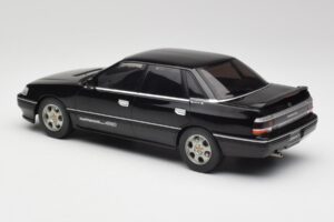Subaru Legacy RS Melns IXO 1:18 18CMC131A Metāls — attēls 5 no 6