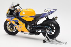 Suzuki GSX-R 1000 Team Alstare Corona Extra Y. Kagayama WSB 2005 Minichamps 1:12 122052271 Metāls — attēls 5 no 6