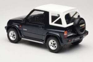 Suzuki Vitara Cabrio JLX Deep Blue Pearl Metallic Otto 1:18 OT492 Sveķi — attēls 5 no 6