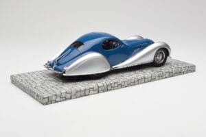 Talbot-Lago T150 C-SS Coupe Zils Sudrabs Minichamps 1:18 107117122 Sveķi — attēls 2 no 6