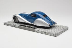 Talbot-Lago T150 C-SS Coupe Zils Sudrabs Minichamps 1:18 107117122 Sveķi — attēls 5 no 6