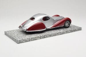 Talbot-Lago T150 C-SS Coupe Sudrabs Sarkans Minichamps 1:18 107117121 Sveķi — attēls 2 no 6