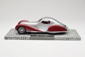 Talbot-Lago T150 C-SS Coupe Sudrabs Sarkans Minichamps 1:18 107117121 Sveķi — attēls 3 no 6