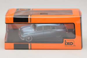 Tatra T600 Tatraplan Zils IXO 1:43 CLC594N Metāls — attēls 4 no 4
