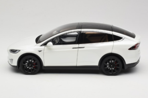 Tesla Model X Balts OEM 1:18 TESLA001 Metāls — attēls 4 no 8