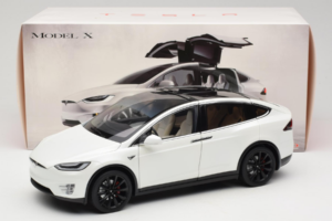 Tesla Model X Balts OEM 1:18 TESLA001 Metāls — attēls 8 no 8