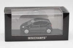 Toyota Aygo AB10 Melns Minichamps 1:43 400166401 Metāls — attēls 4 no 4
