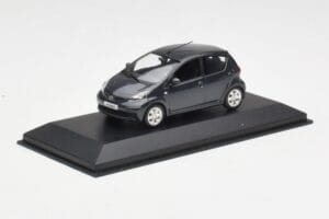 Toyota Aygo AB10 Grey Metallic Minichamps 1:43 AYGO001 Metāls — attēls 2 no 4